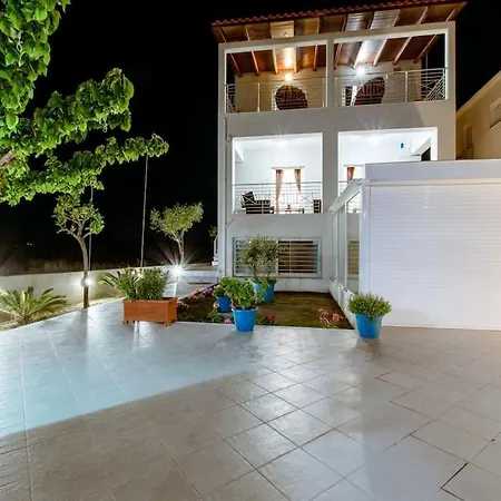 Apartment Erato *