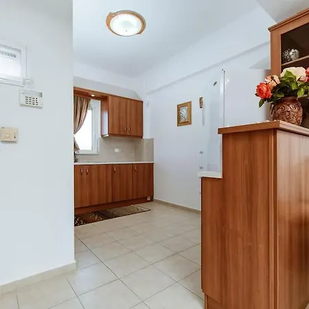 Apartment Erato